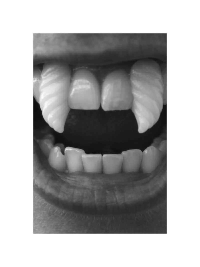 Classic Deluxe Spiral Fangs, White